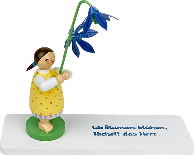 Mädchen mit Blaustern, auf Sockelplatte