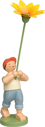 Junge mit Mittagsgold